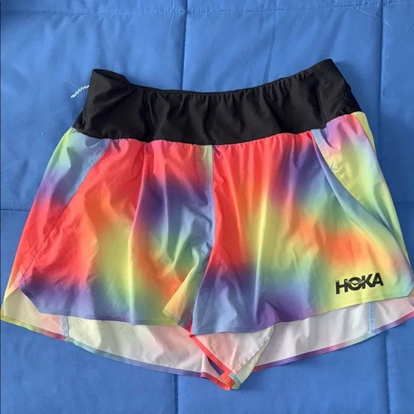 Hoka Women’s Multicolor Rainbow 4” Inseam Glide Shorts Sz XL! - Picture 3 of 8